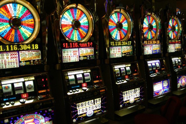 Нюансы игры на игровых автоматах в онлайн казино Джой: вся информация на официальном сайте