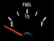 Жесткая экономия на топливе: реализации бензина на АЗС в январе уменьшились на 34%