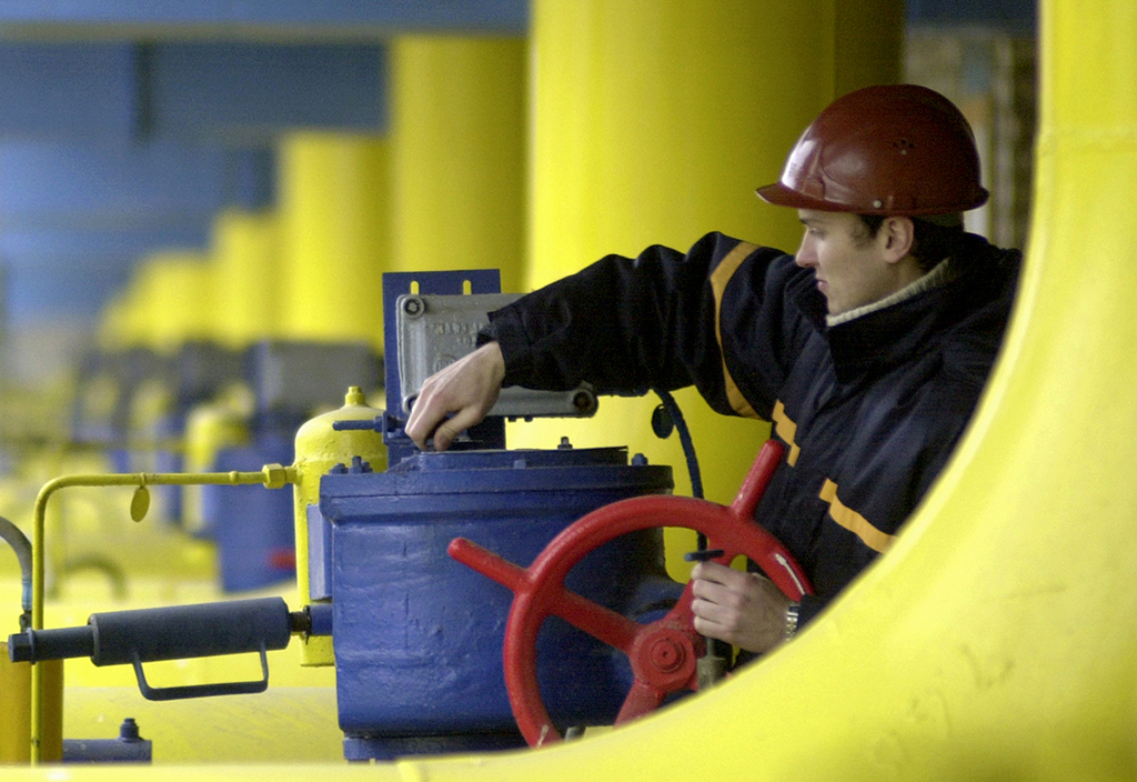 Украина будет закупать российский газ по 245 долларов