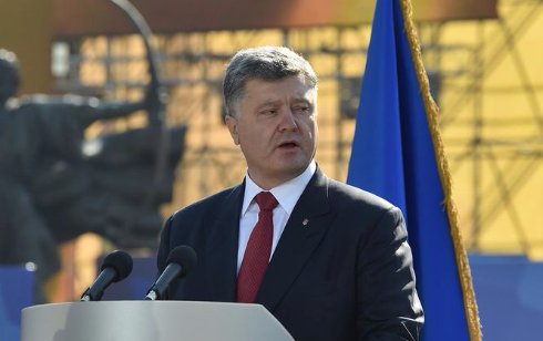 Президент на Майдане заявил об индексации пенсий и зарплат
