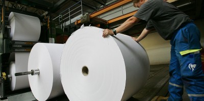 В Японии начали выпуск бумаги из камня