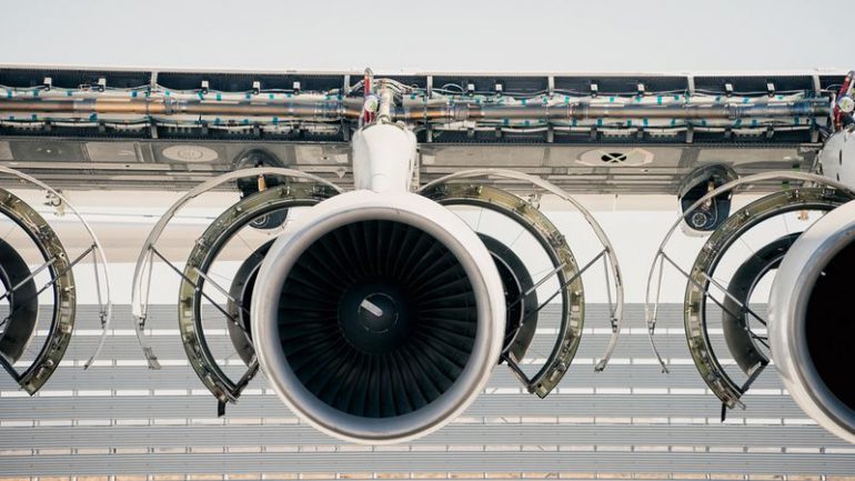 Тест двигателей крупнейшего в мире самолета Stratolaunch прошёл успешно (фото, видео)