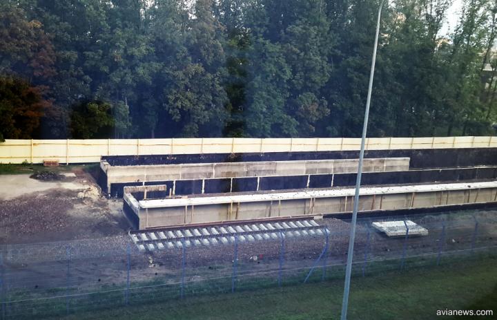 В Борисполе начали строить платформы для приема поездов из Киева (фото)