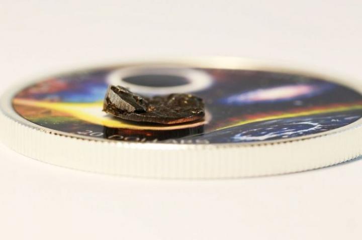 В Канаде выпустили монету с метеоритом