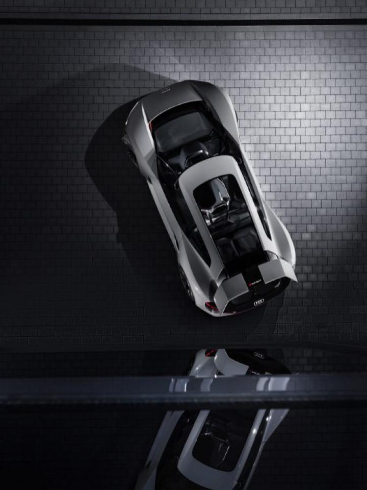 Audi анонсировала серийный выпуск электросуперкара (фото)