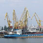Мариупольский порт потерял треть грузов из-за Керченского моста