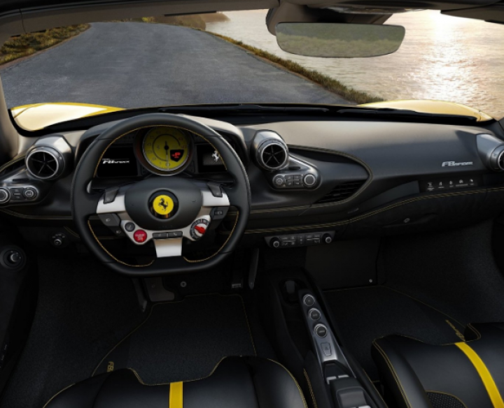 Ferrari представила новый родстер F8 Spider