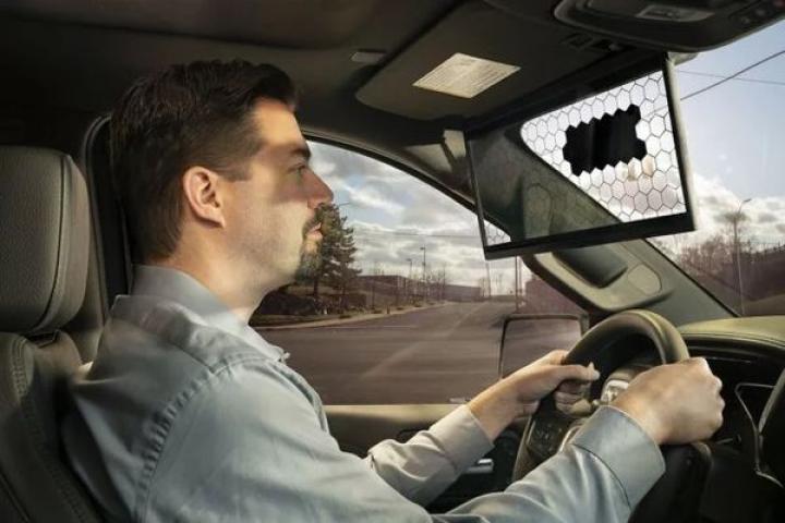 Представлен умный козырек для авто – Bosch Virtual Visor