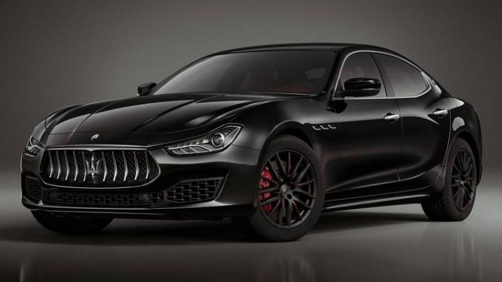 Maserati в апреле покажет свой первый гибридный автомобиль (фото)