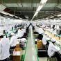 Foxconn предложил новым сотрудникам бонус в $1000 для возобновления работы завода в Китае