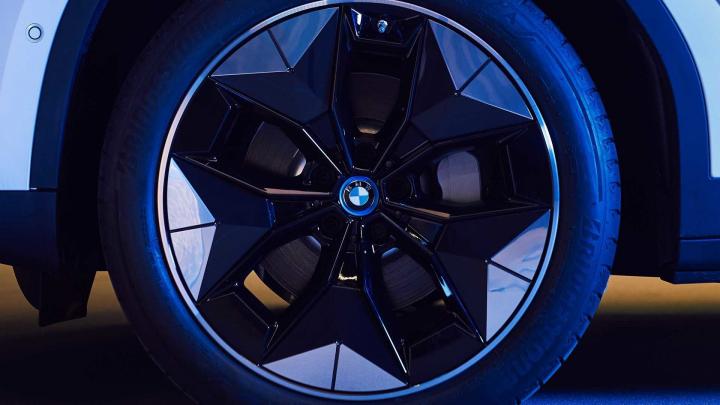 BMW создала диски, которые экономят энергию электрокаров (фото)