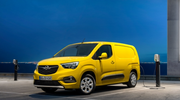 Opel официально презентовал легкий электрический фургон (фото)